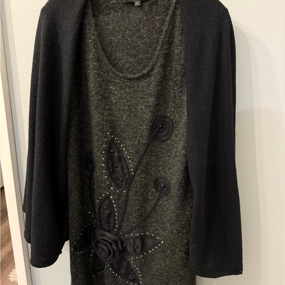Elegant Black Floral Women's Sweater